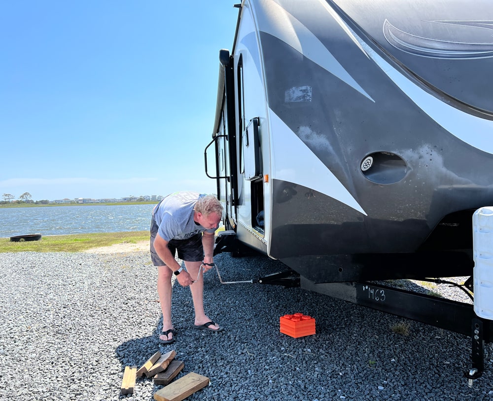 Rich Hutchins, owner of Top End Performance delivering RV to campsite